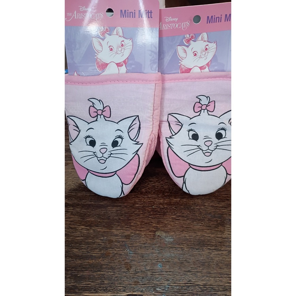 Disney The Aristocats Marie 3pc Kitchen Set 2 Mini Mitts & 1 Towel Pink White